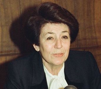 İlk Türk Kadın Bakan ve Rektör: Türkan Akyol